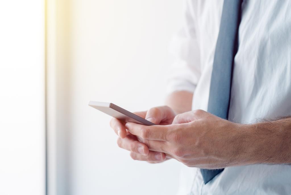 Responsive Websites Vs. Dedicated Mobile Websites Website Designing